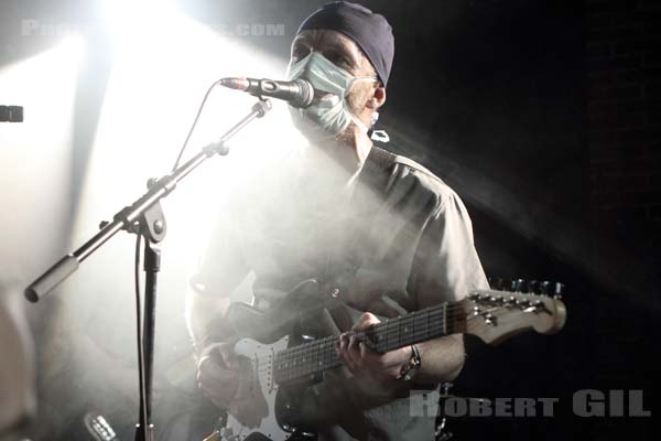 CLINIC - 2014-12-13 - PARIS - La Maroquinerie - 